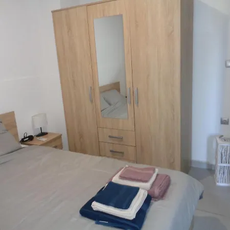 Apartament La Casa Di Mezzo